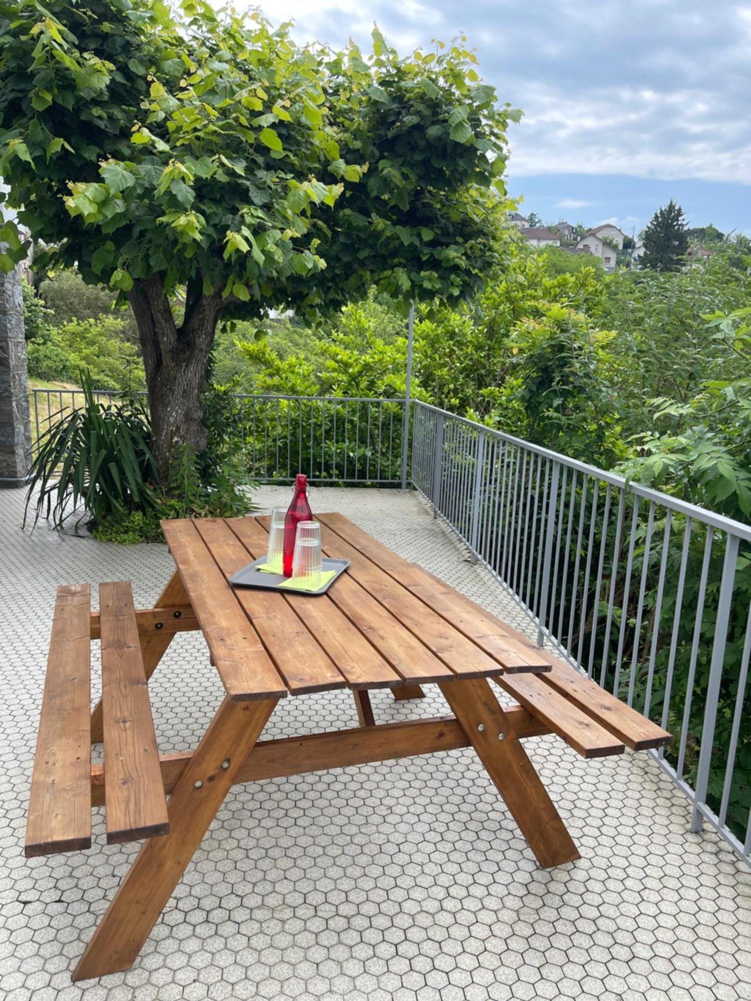 Paisible Eden Standing Terrasse - Magnifique Vue - Esprit Nature En Pleine Ville Tulle Buitenkant foto